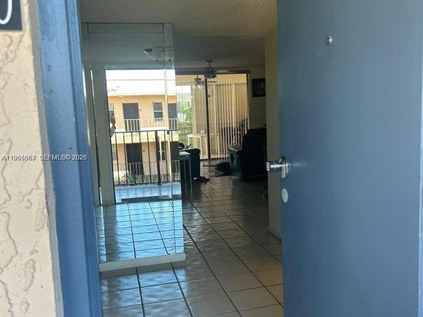 2840 Somerset Drive 400M, Lauderdale Lakes FL 33311
