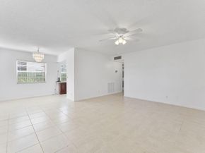 877 Flanders S, Delray Beach FL 33484