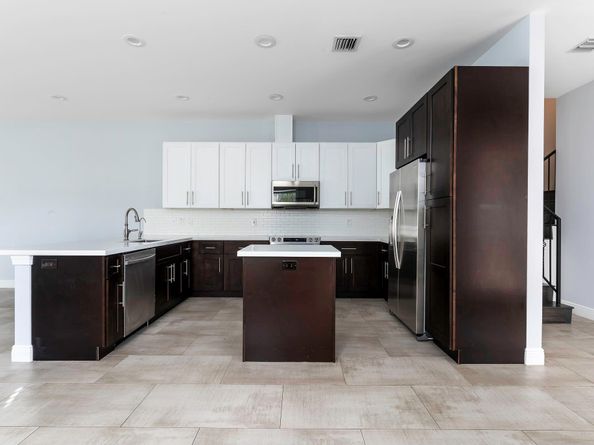 1031 NE 13th Avenue, Fort Lauderdale FL 33304