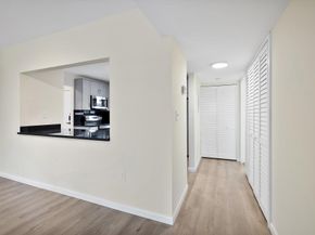 19986 NE 5th Court 4d, Miami FL 33179