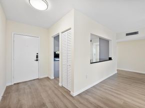 19986 NE 5th Court 4d, Miami FL 33179