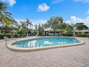19986 NE 5th Court 4d, Miami FL 33179