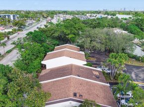 19986 NE 5th Court 4d, Miami FL 33179