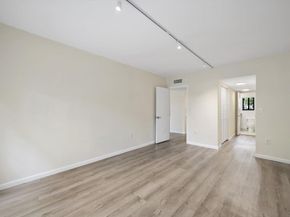 19986 NE 5th Court 4d, Miami FL 33179