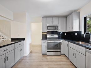 19986 NE 5th Court 4d, Miami FL 33179