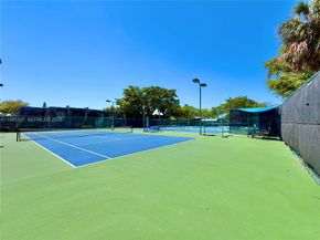 3095 N Oakland Forest Drive 104, Oakland Park FL 33309