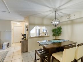 3095 N Oakland Forest Drive 104, Oakland Park FL 33309