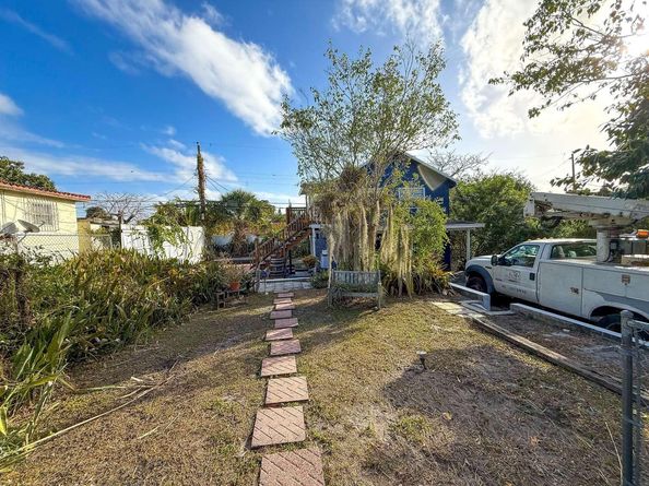 920 Selkirk Street, West Palm Beach FL 33405