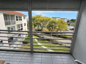 2821 Somerset Drive 400, Lauderdale Lakes FL 33311