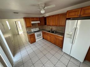 230 SW 1st Street G8, Pompano Beach FL 33060