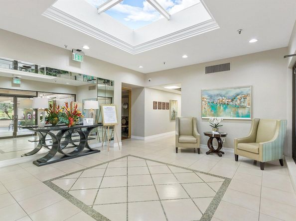 5106 Oakhill Lane 911, Delray Beach FL 33484