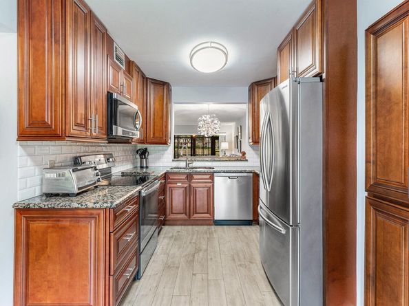 5106 Oakhill Lane 911, Delray Beach FL 33484
