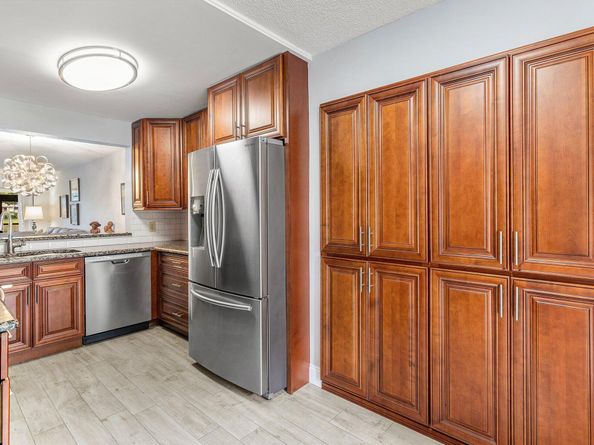 5106 Oakhill Lane 911, Delray Beach FL 33484