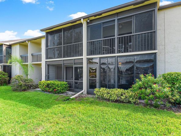 5106 Oakhill Lane 911, Delray Beach FL 33484