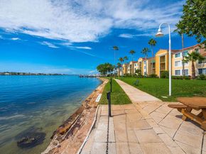 160 Yacht Club Way 109, Hypoluxo FL 33462