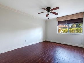 160 Yacht Club Way 109, Hypoluxo FL 33462