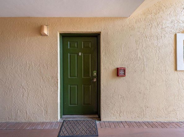 160 Yacht Club Way 109, Hypoluxo FL 33462