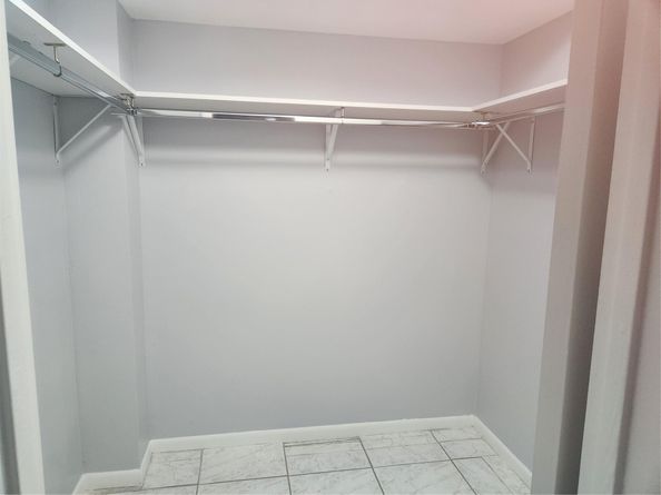 2801 NW 47 tER 403B, Lauderdale Lakes FL 33313