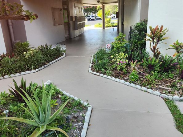 2801 NW 47 tER 403B, Lauderdale Lakes FL 33313