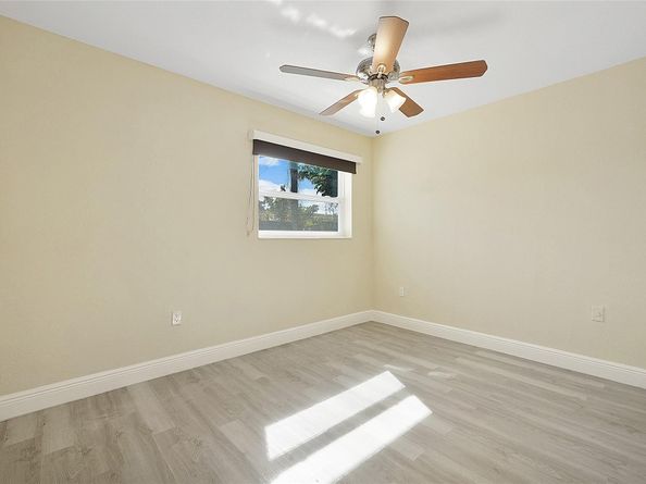 9680 NW 25th St, Sunrise FL 33322