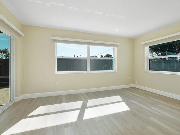 9680 NW 25th St, Sunrise FL 33322
