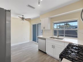 9680 NW 25th St, Sunrise FL 33322