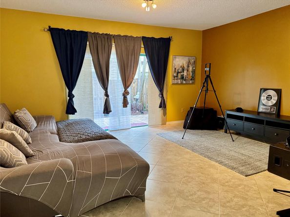 1419 NW 126th Ln, Sunrise FL 33323