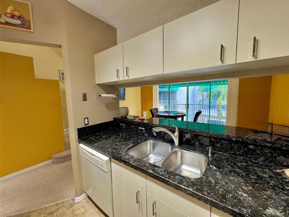 1419 NW 126th Ln, Sunrise FL 33323