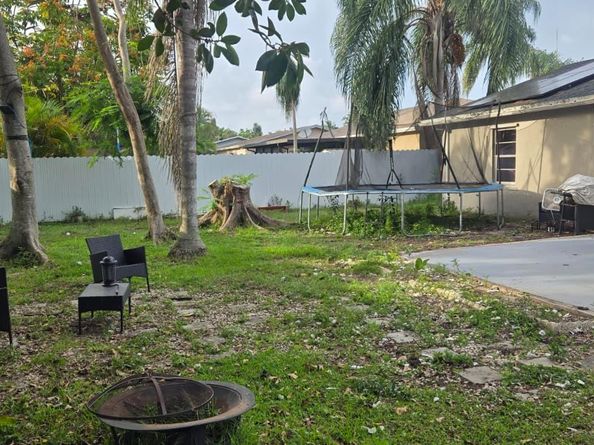 426 SW 79th Ter, North Lauderdale FL 33068