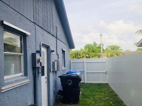 426 SW 79th Ter, North Lauderdale FL 33068