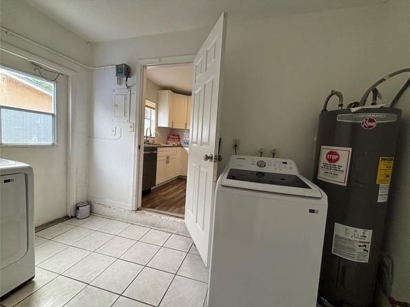 426 SW 79th Ter, North Lauderdale FL 33068