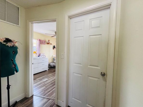 426 SW 79th Ter, North Lauderdale FL 33068