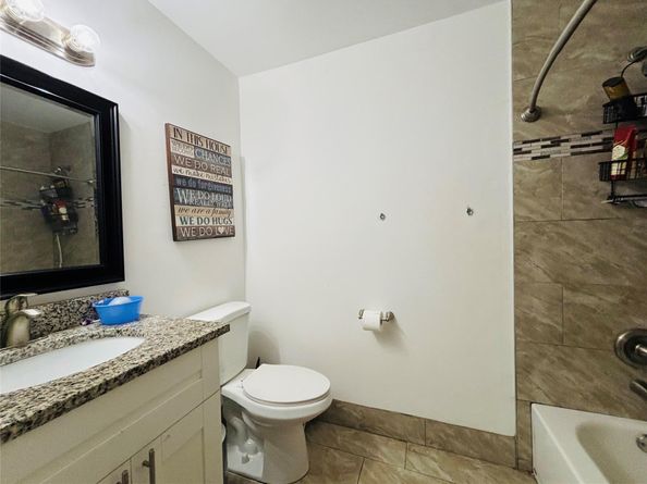426 SW 79th Ter, North Lauderdale FL 33068