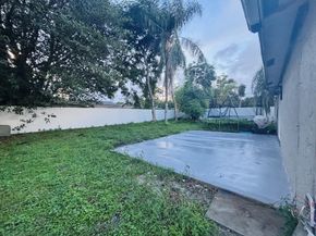 426 SW 79th Ter, North Lauderdale FL 33068