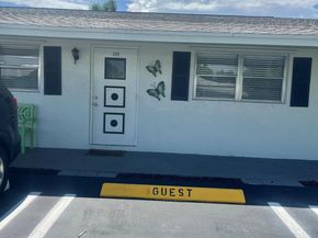 2100 SW Lake Circle Drive 109, Boynton Beach FL 33426