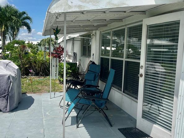 2100 SW Lake Circle Drive 109, Boynton Beach FL 33426