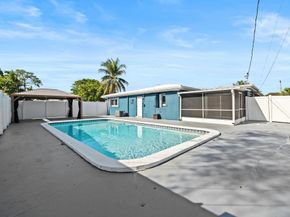 1900 SW 33rd Ave, Fort Lauderdale FL 33312