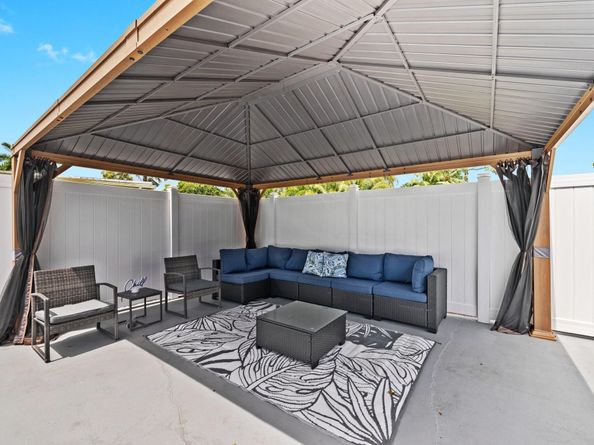1900 SW 33rd Ave, Fort Lauderdale FL 33312
