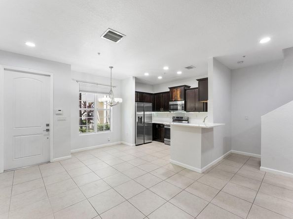 99 SW 7th Court, Pompano Beach FL 33060