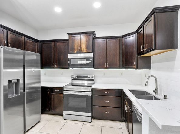 99 SW 7th Court, Pompano Beach FL 33060