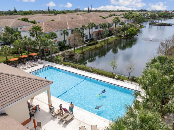 99 SW 7th Court, Pompano Beach FL 33060