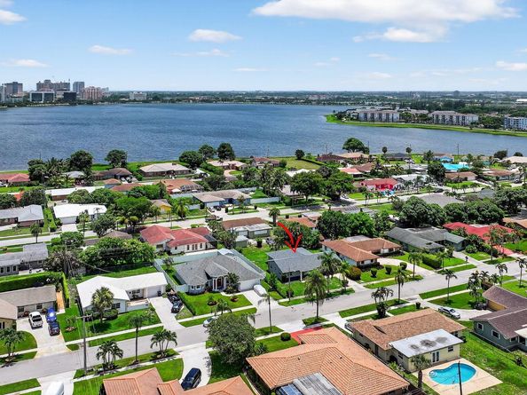 600 S Mangonia Circle, West Palm Beach FL 33401
