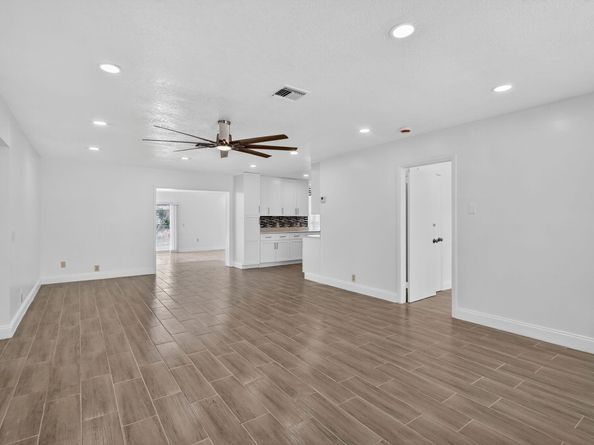 600 S Mangonia Circle, West Palm Beach FL 33401