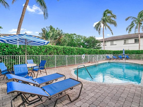 2704 Treasure Cove Circle, Dania Beach FL 33312