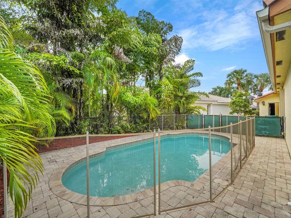 11655 NW 54th st, Coral Springs FL 33076