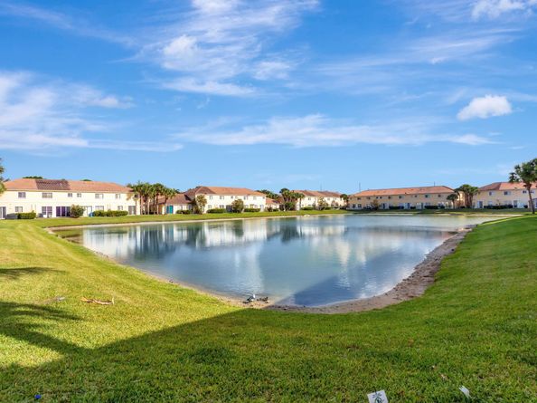 3204 NW 33rd St, Oakland Park FL 33309
