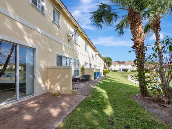 3204 NW 33rd St, Oakland Park FL 33309