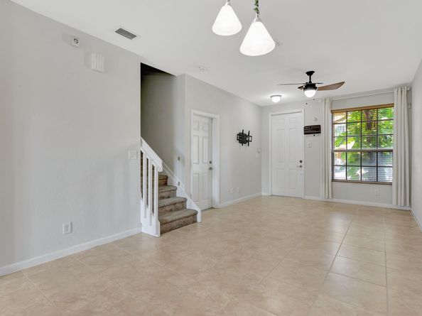 3204 NW 33rd St, Oakland Park FL 33309