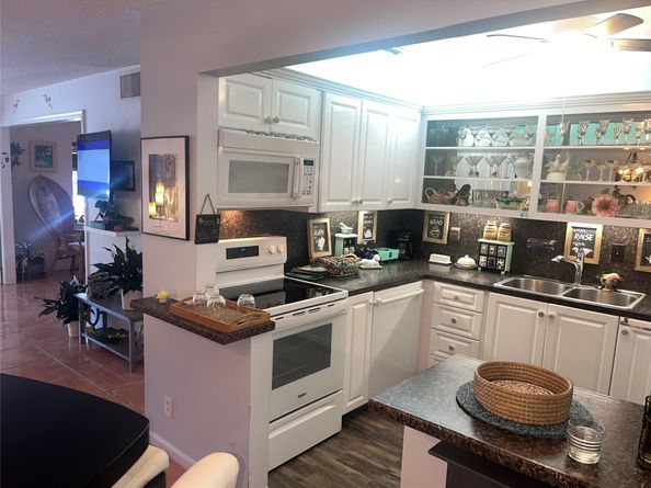 6217 Bay Club Dr 1, Fort Lauderdale FL 33308
