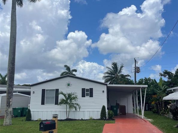8681 SW 19th St, Davie FL 33324